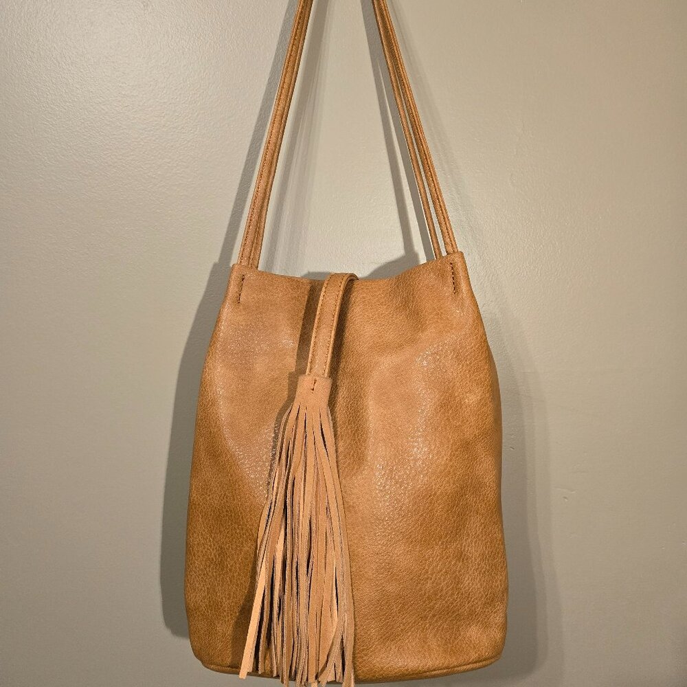 EUC, Beautiful camel purse